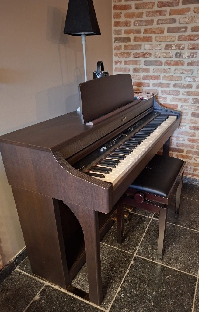 roland HP 207e -ERW digitale huiskamerelektronica piano, Ophalen, Zo goed als nieuw, 88 toetsen, Roland