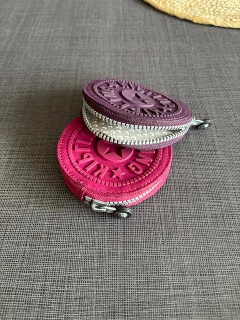 Geldbeugel Kipling, Bijoux, Sacs & Beauté, Porte-monnaie & Portefeuilles, Enlèvement ou Envoi, Comme neuf, Violet, Autres marques