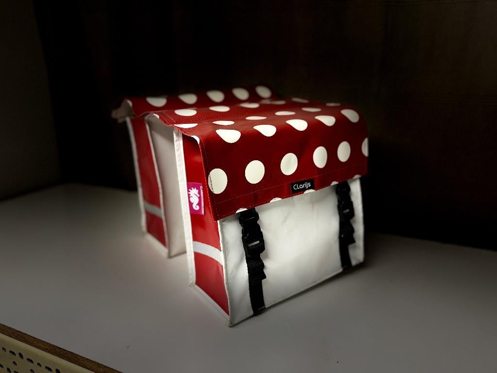 Clarijs kinderfietstas rood met witte stippen, Ophalen, Zo goed als nieuw, Clarijs