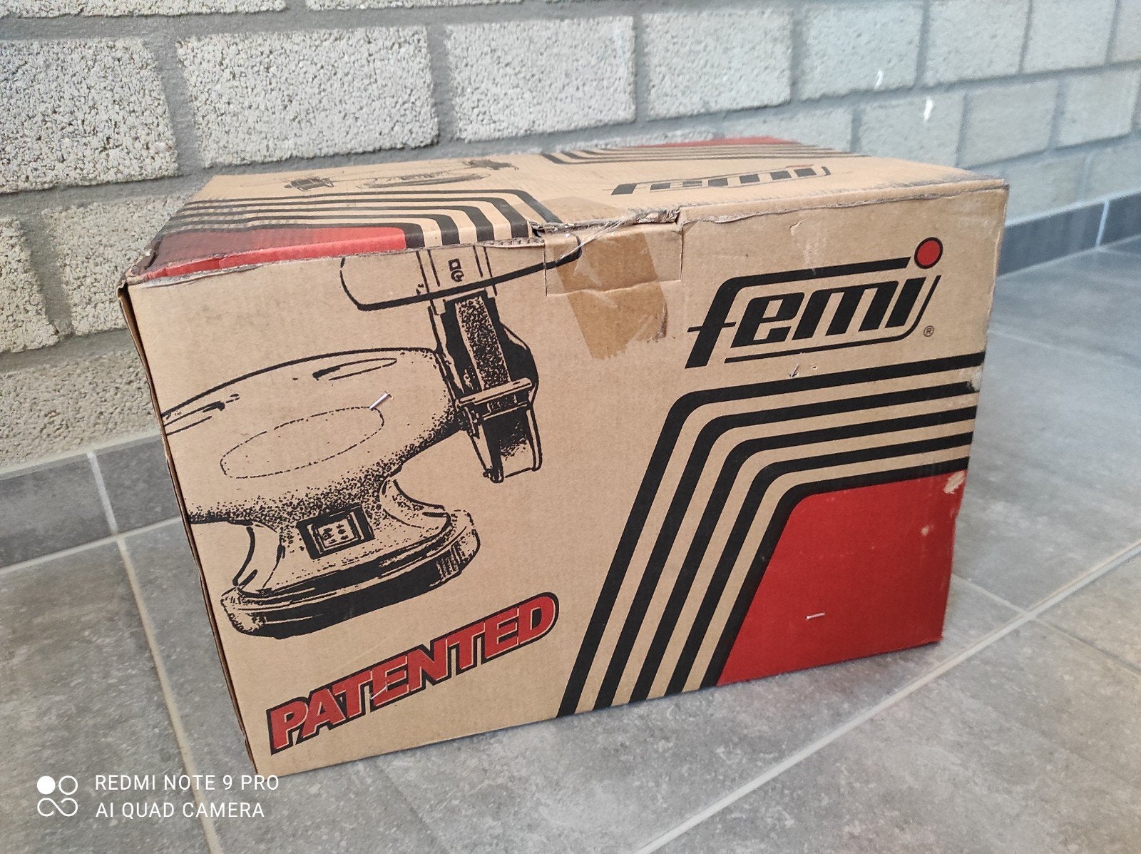 Femi 31N Werkbankslijpmachine.Dubbele slijpsteen, Doe-het-zelf en Bouw, Gereedschap | Slijpmachines, Ophalen, Werkbankslijpmachine
