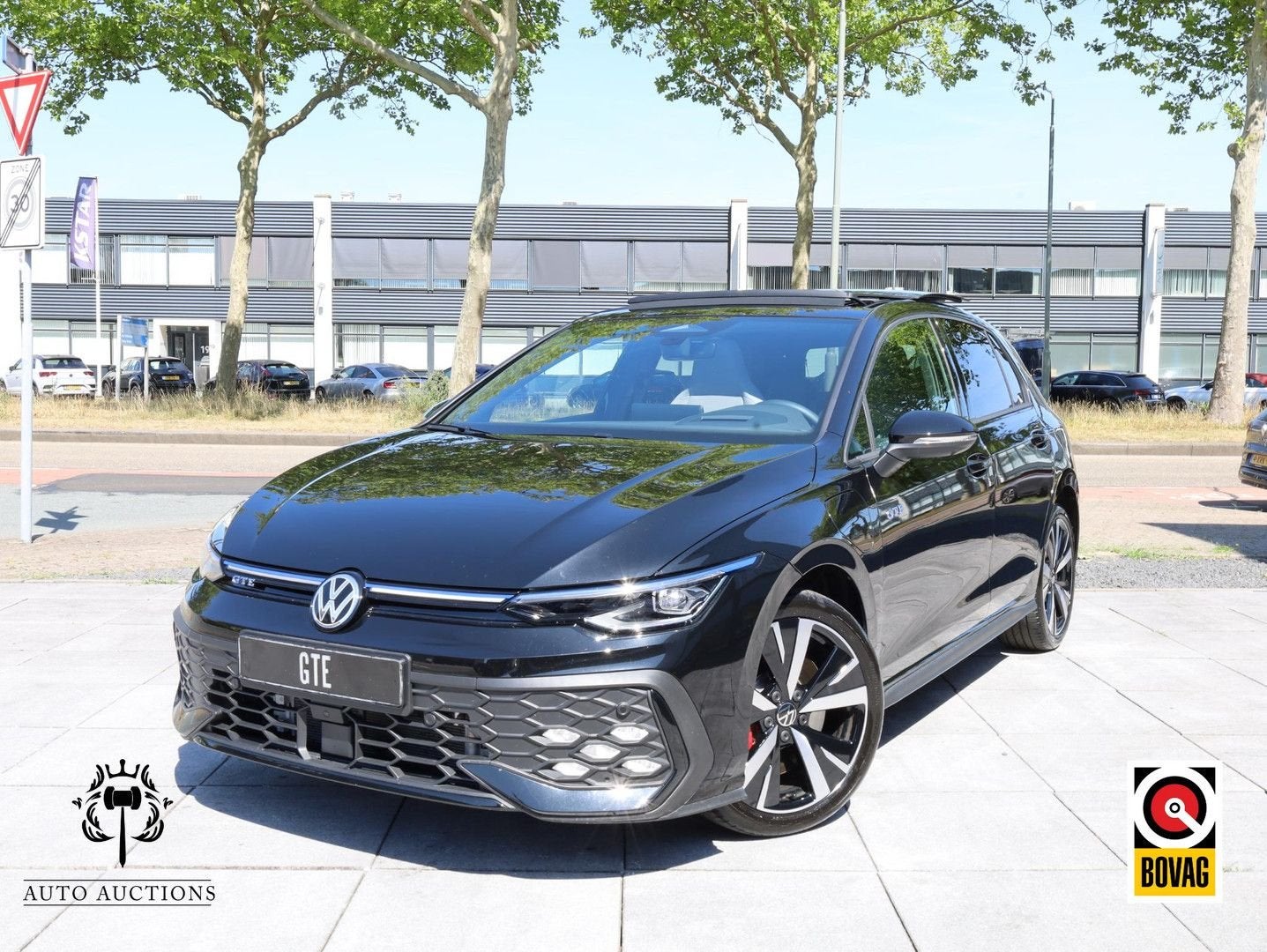 Volkswagen Golf GTE 1.5 eHybrid 272PK | Panodak | Leer | 360, Auto's, Automaat, Berline, Onderhoudsboekje, 30 g/km