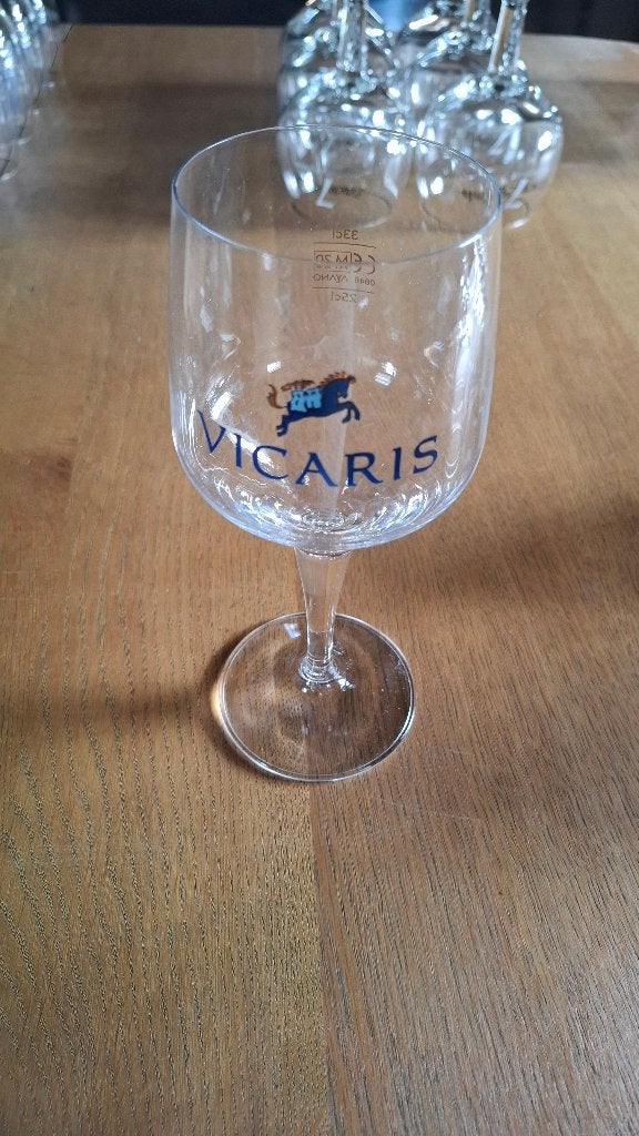 1 glas Vicaris, Verzamelen, Ophalen