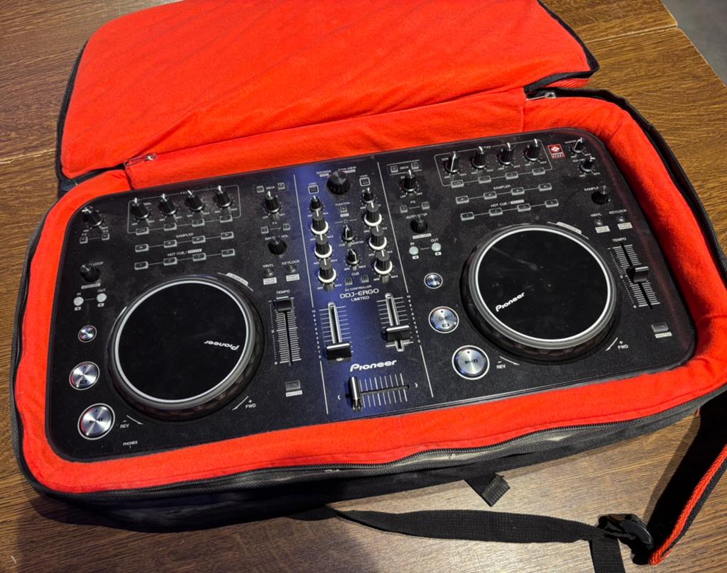 Pioneer DDJ ERGO limited, Muziek en Instrumenten, Dj-sets en Draaitafels, Zo goed als nieuw, Pioneer, Ophalen