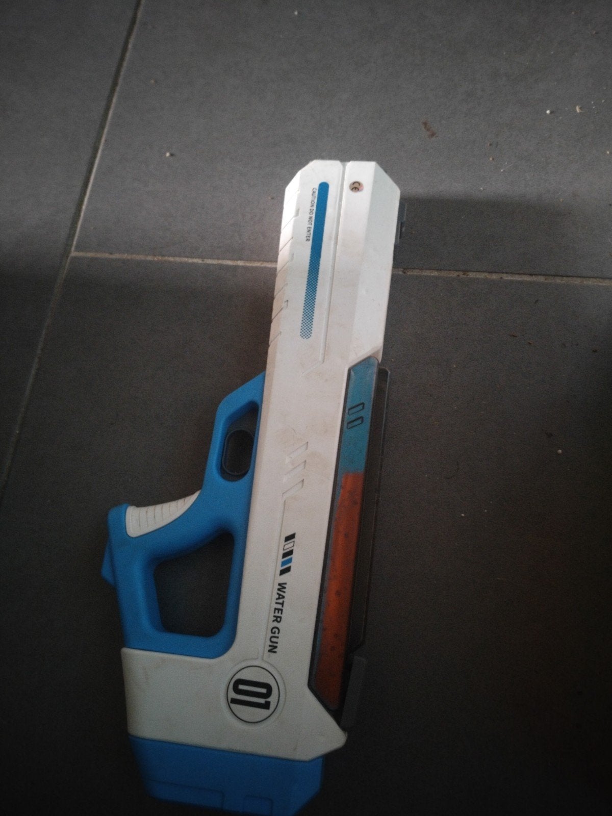 water gun blauw met wit met batterij oplaadbaar, Ophalen, Gebruikt