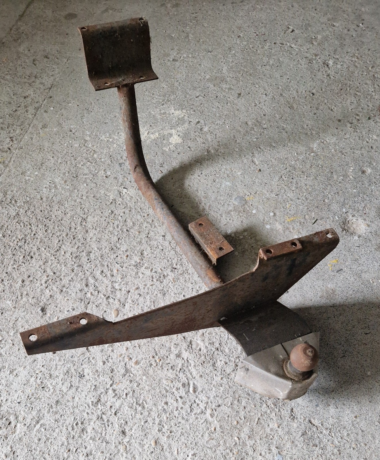 Attelage de remorque Ford Taunus TC GDW, Enlèvement