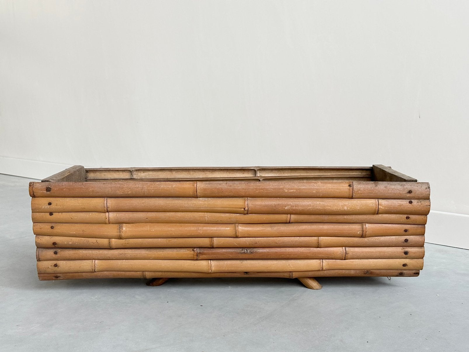 Vintage rotan bloembak, Ophalen, Zo goed als nieuw, Steen