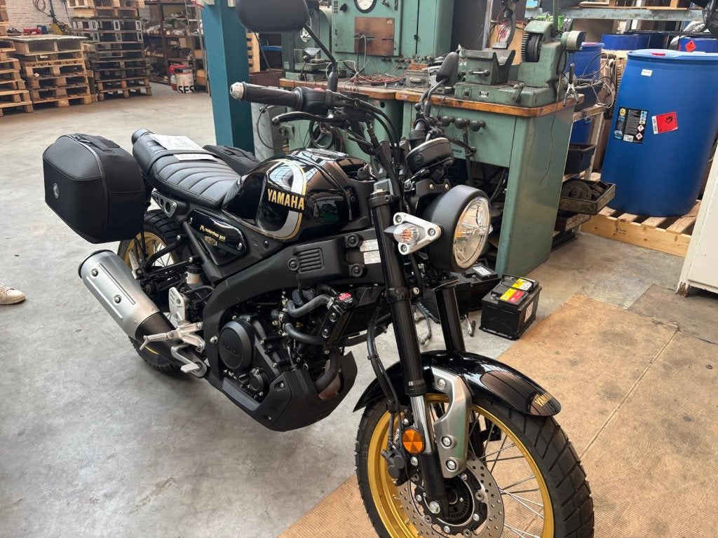 Yamaha XSR 125 Legacy - 2022 - 700 km - Topstaat, Motoren, Occasion, Particulier, 125 cc, Toermotor