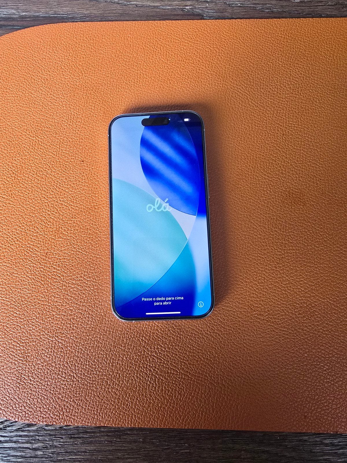 iPhone 15 Pro 128 Go blanc + boîte d'origine et 5 coques, Télécoms, 128 GB, IPhone 15, Comme neuf, Enlèvement