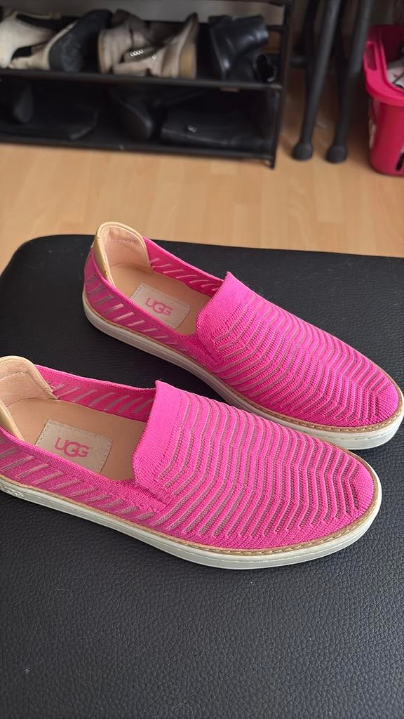 Roze ugg’s maat 37 (maar eerder 36), Enlèvement, Comme neuf