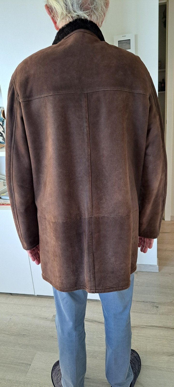 heren jas in schapenvacht bruin, Ophalen, Maat 52/54 (L), Bruin, Zo goed als nieuw