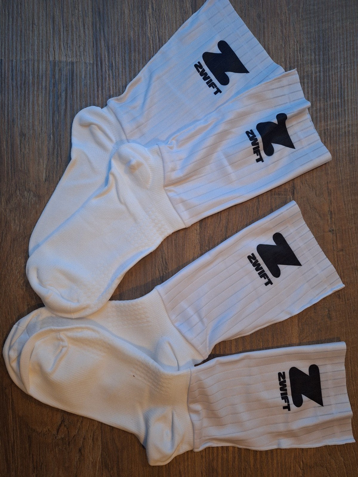 Alpecin Deceuninck Canyon Zwift aero socken MvdP

Direct van, Ophalen
