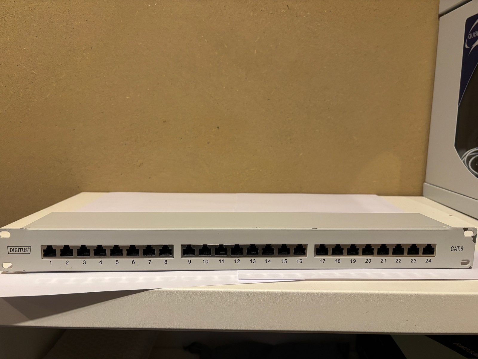 Digitus 24 poort patch panel, Informatique & Logiciels, Enlèvement, Comme neuf