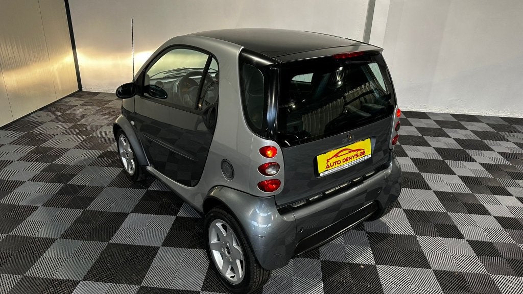 Smart ForTwo Coupe AUTOMATIQUE à partir de 2004 137 000 km, Autos, Smart, Argent ou Gris, Achat, Entreprise, 990 kg
