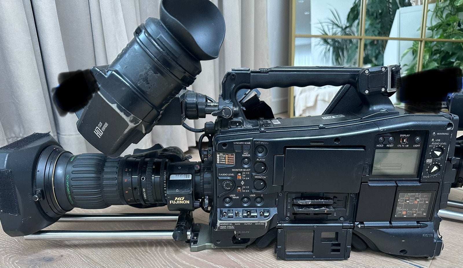 AJ-PX5000G is Panasonic's first P2 HD camcorder, Ophalen, Zo goed als nieuw, Full HD (1080p), Panasonic