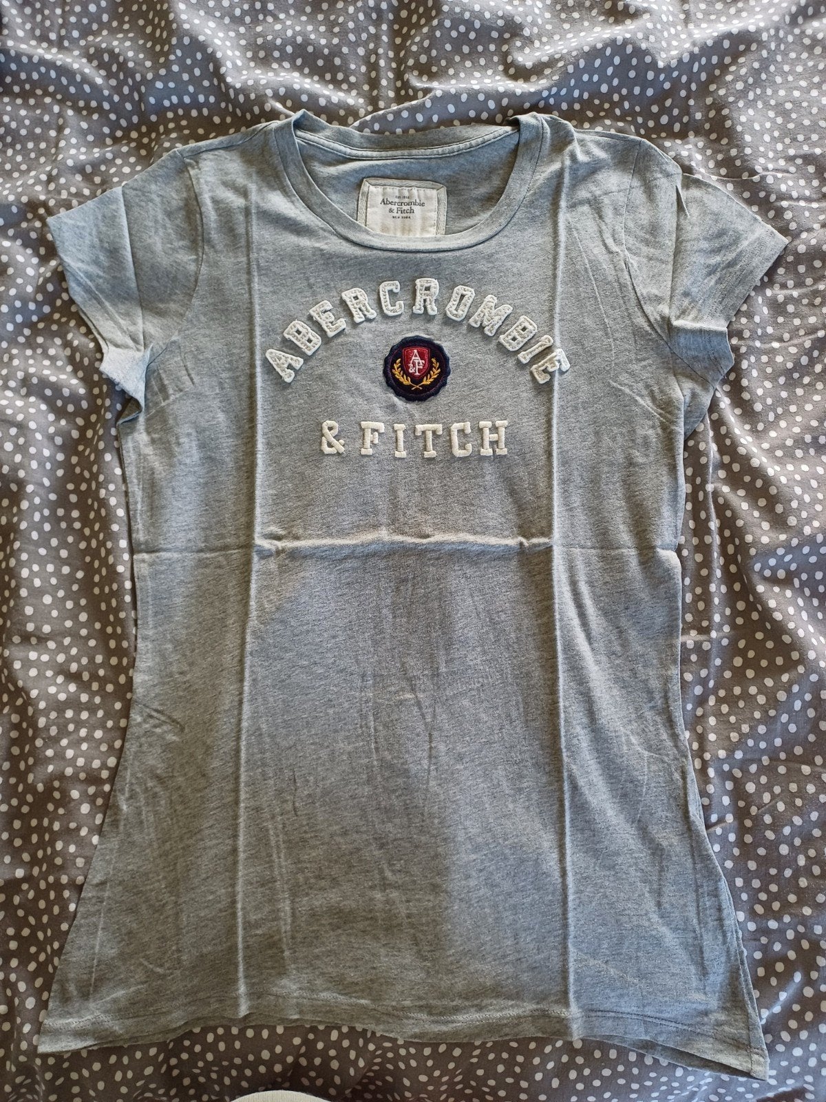 T-shirt van Abercrombie & Fitch, Kleding | Dames, T-shirts, Verzenden, Maat 42/44 (L), Korte mouw, Grijs