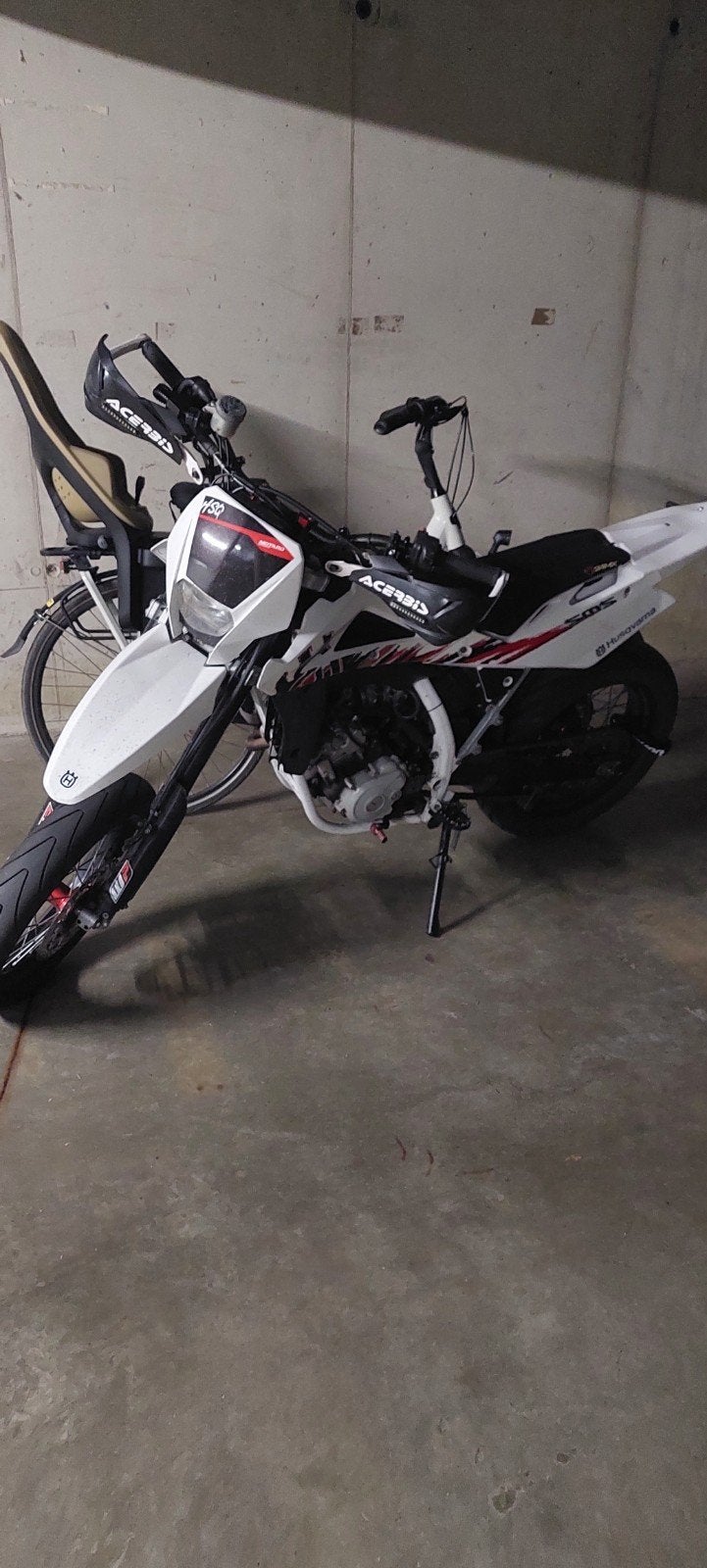 Husqvarna 125 sms, Motoren, Particulier, SuperMoto