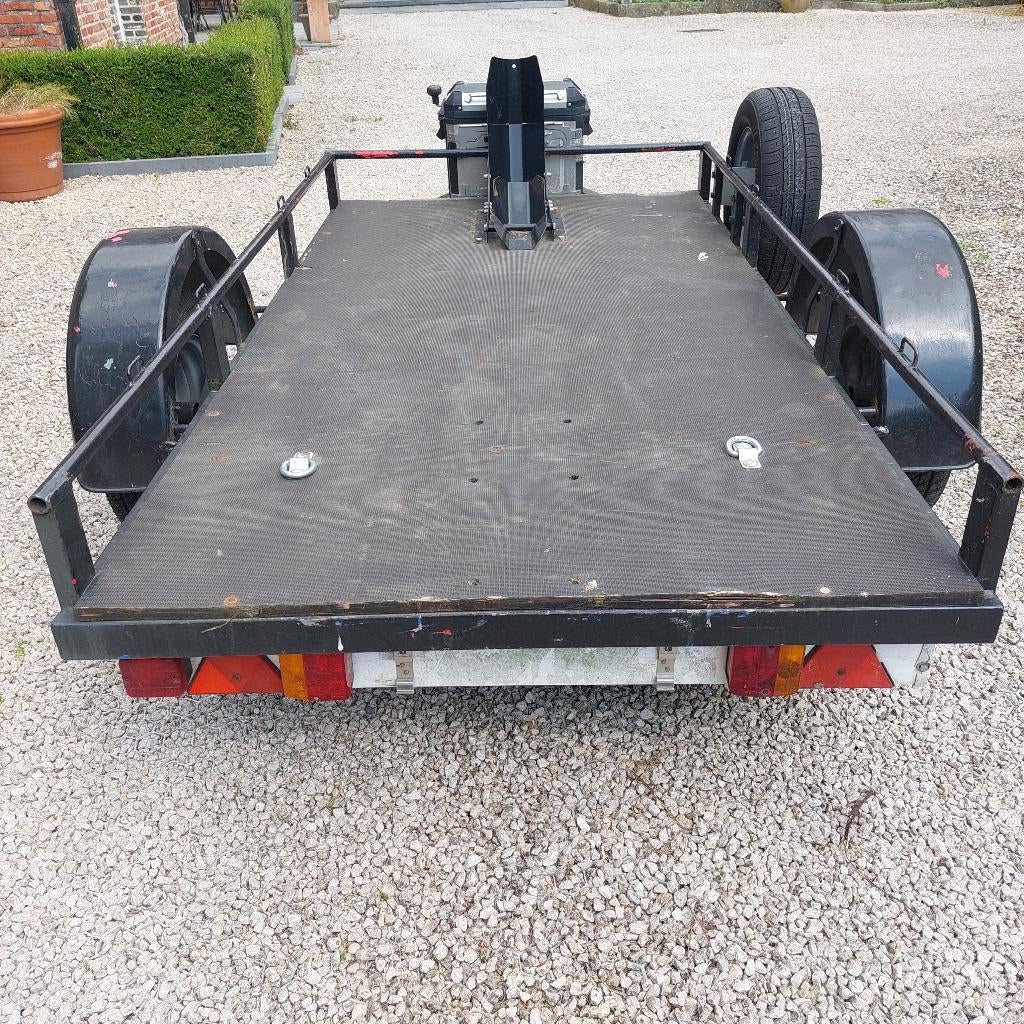 Motoaanhanger, Enlèvement