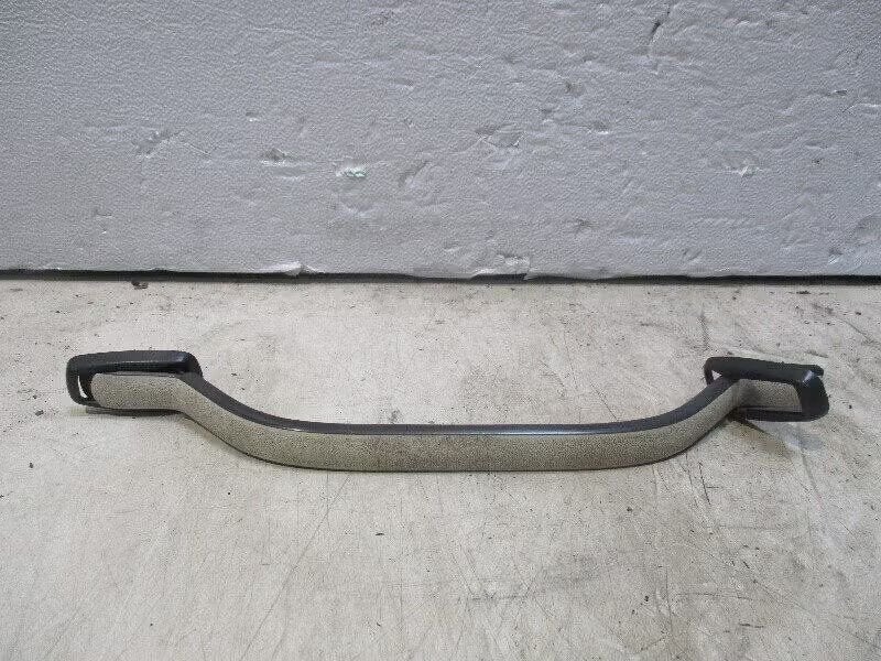 HANDGREEP rechts voor Mercedes-Benz / 8 (W115), Autos : Pièces & Accessoires, Mercedes-Benz AG, Enlèvement ou Envoi, Utilisé, Dialog.mb@mercedes-benz.com