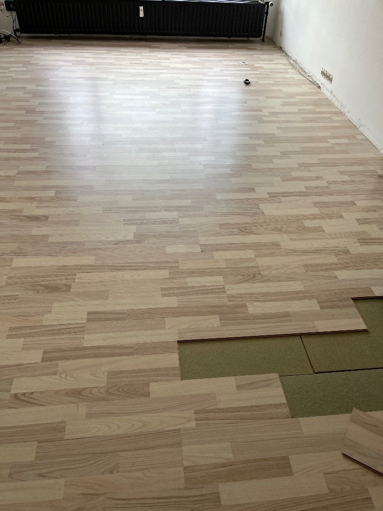 Plancher stratifié, 50 à 150 cm, Aggloméré, Moins de 10 cm, Synthétique