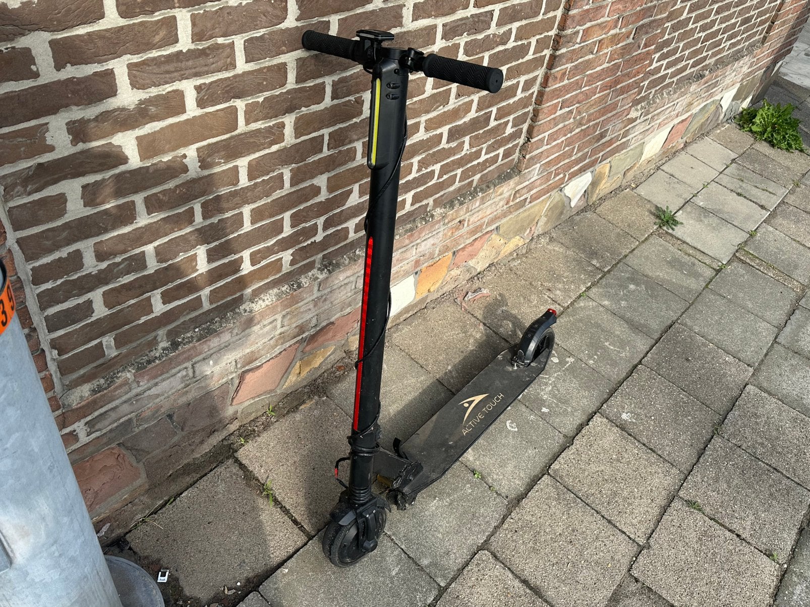 Belle touche active à commande éle avec 3 modes de conduite, Enlèvement, Comme neuf, Step électrique (E-scooter)