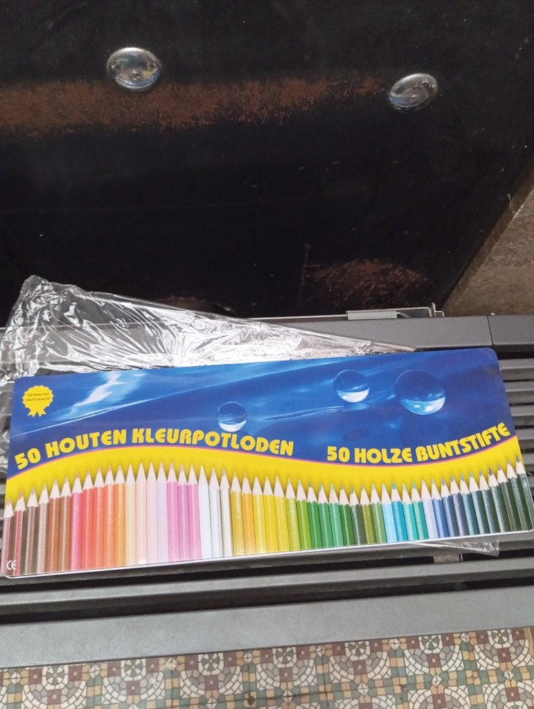 Boite de  50 crayons de couleur, Hobby & Loisirs créatifs, Enlèvement, Neuf