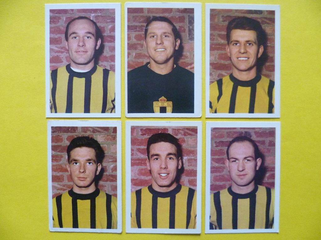 Voetbal kaarten cartes chromos Football Berchem Sport Monty, Verzamelen, Ophalen of Verzenden, Gebruikt