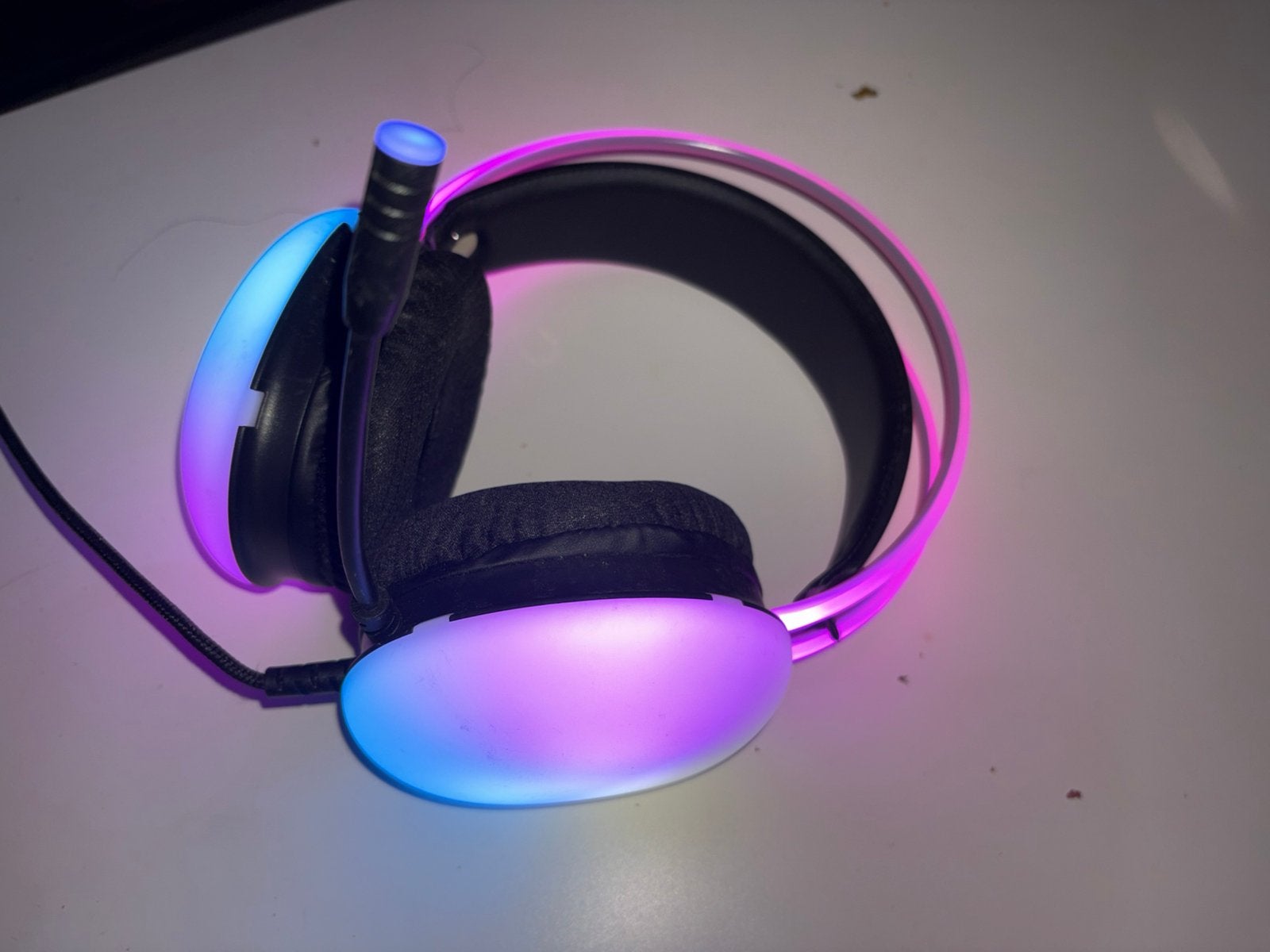 Casque gaming RGB avec microphone., Ophalen, Zo goed als nieuw