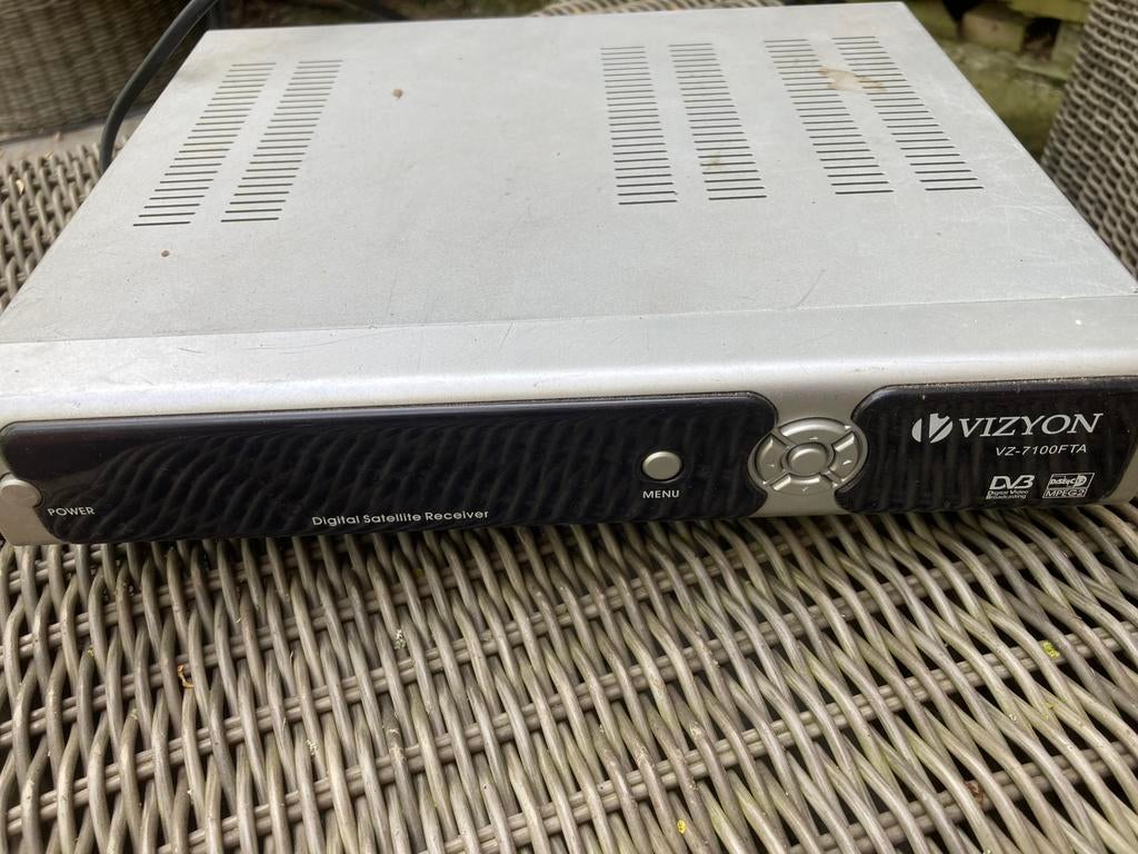 Satellietontvanger Vyzion, Ophalen, Zo goed als nieuw
