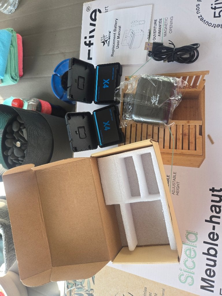 Chargeur batterie insta360 X4 + 2 batteries, Enlèvement, Neuf