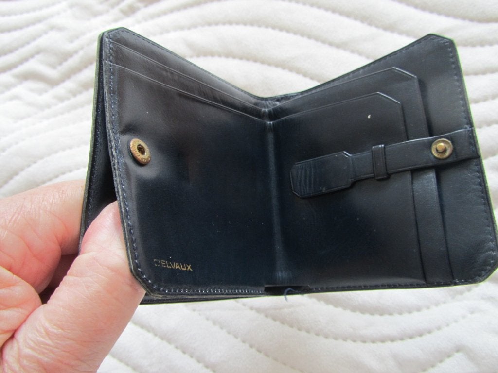 DELVAUX Porte monnaie marine siglé, Envoi