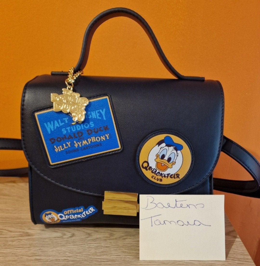 Disney handtas, Collections, Enlèvement