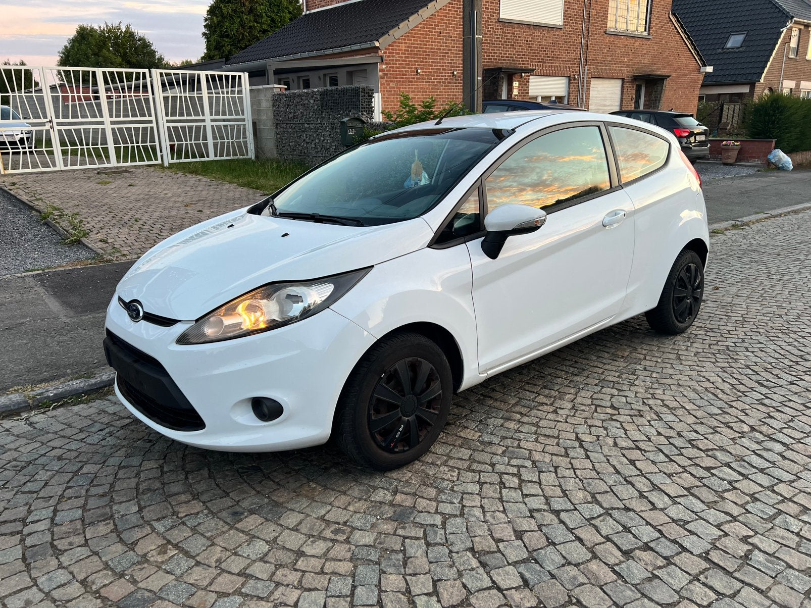 Ford fiesta / 1.2 essence euro 5A / airco / 2011, Autos, Entreprise, Essence, Achat