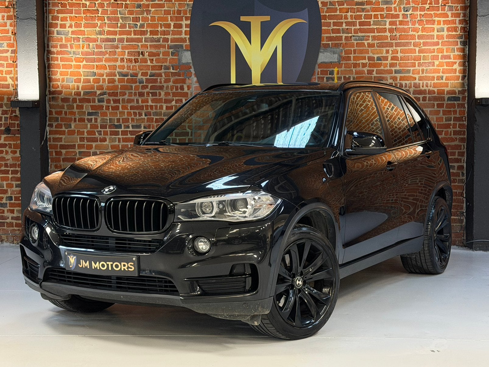 BMW X5 40e - Head Up - LED - Trekaak - Full Black, Auto's, Automaat, Dealer onderhouden, Zwart, Leder