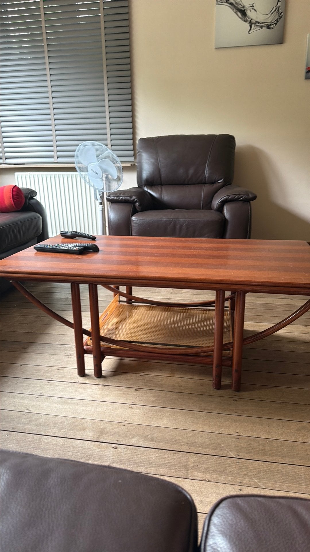 Table salon avec plateau gueridon 110 x 65 cm, Maison & Meubles, 100 à 150 cm, Ancien rustique, Enlèvement, Utilisé