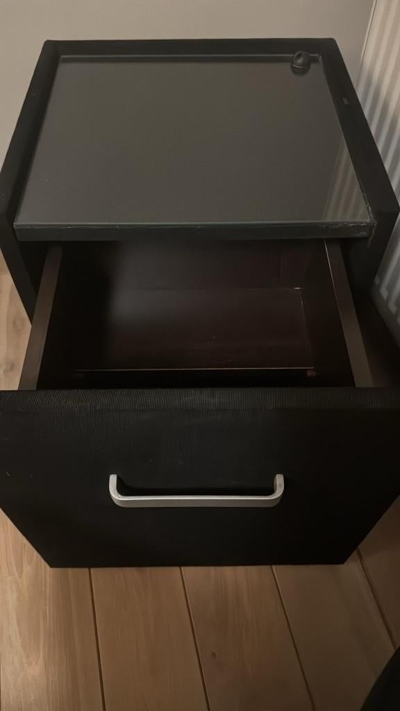 Nachtkastje, Huis en Inrichting, Ophalen, Overige materialen, Minder dan 45 cm, Zo goed als nieuw