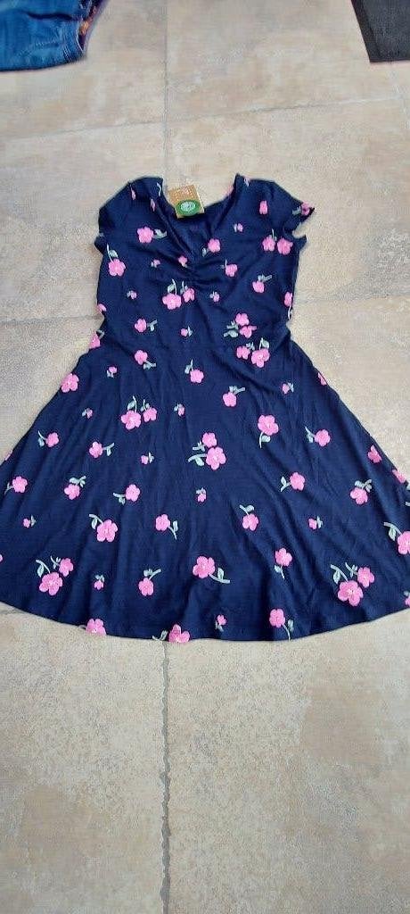 Nieuwe jurk mt Medium, Kleding | Dames, Jurken, Maat 38/40 (M), Nieuw, Ophalen of Verzenden, Knielengte