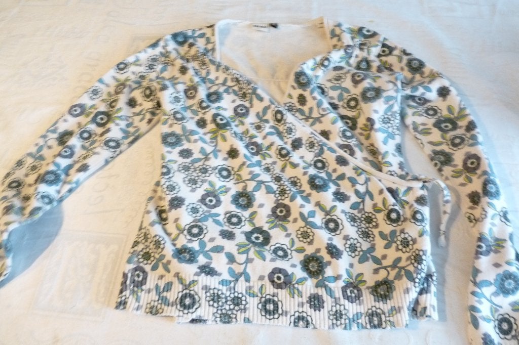 robe neuve okaidi , gilet ikks  fille 12 ans, Enfants & Bébés, Robe ou Jupe, Enlèvement ou Envoi, Okaidi, Comme neuf