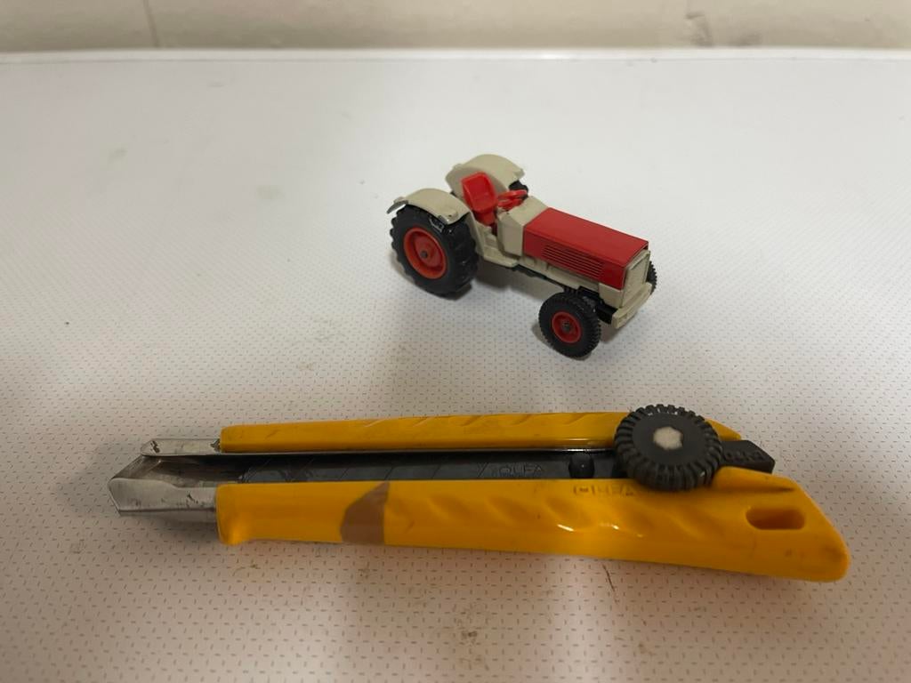 Siku Super 1611 Hanomag Heavy Duty 900 Tractor, Enlèvement ou Envoi, Comme neuf, SIKU