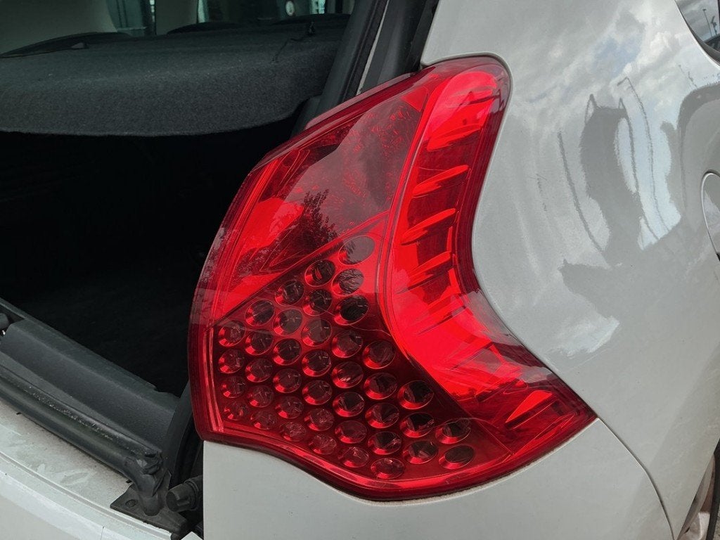 FEU ARRIÈRE DROIT Peugeot 3008 I (0U / HU) (|6351HC|), Kontakt-peugeot@peugeot.com, Utilisé, Peugeot Deutschland GmbH, Bahnhofsplatz
65423  Rüsselsheim, DE