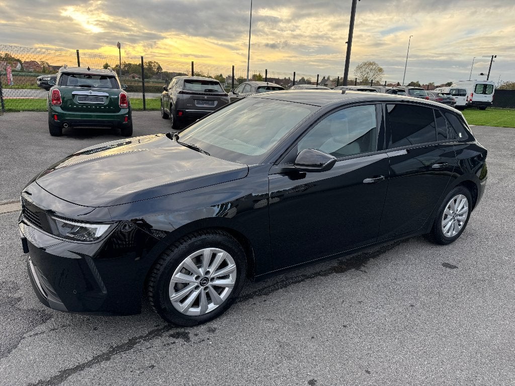 Opel Astra 1.2 turbo 1st eig boek camera carplay trekhaak, Auto's, Voorwielaandrijving, Stof, 1250 kg, 1199 cc