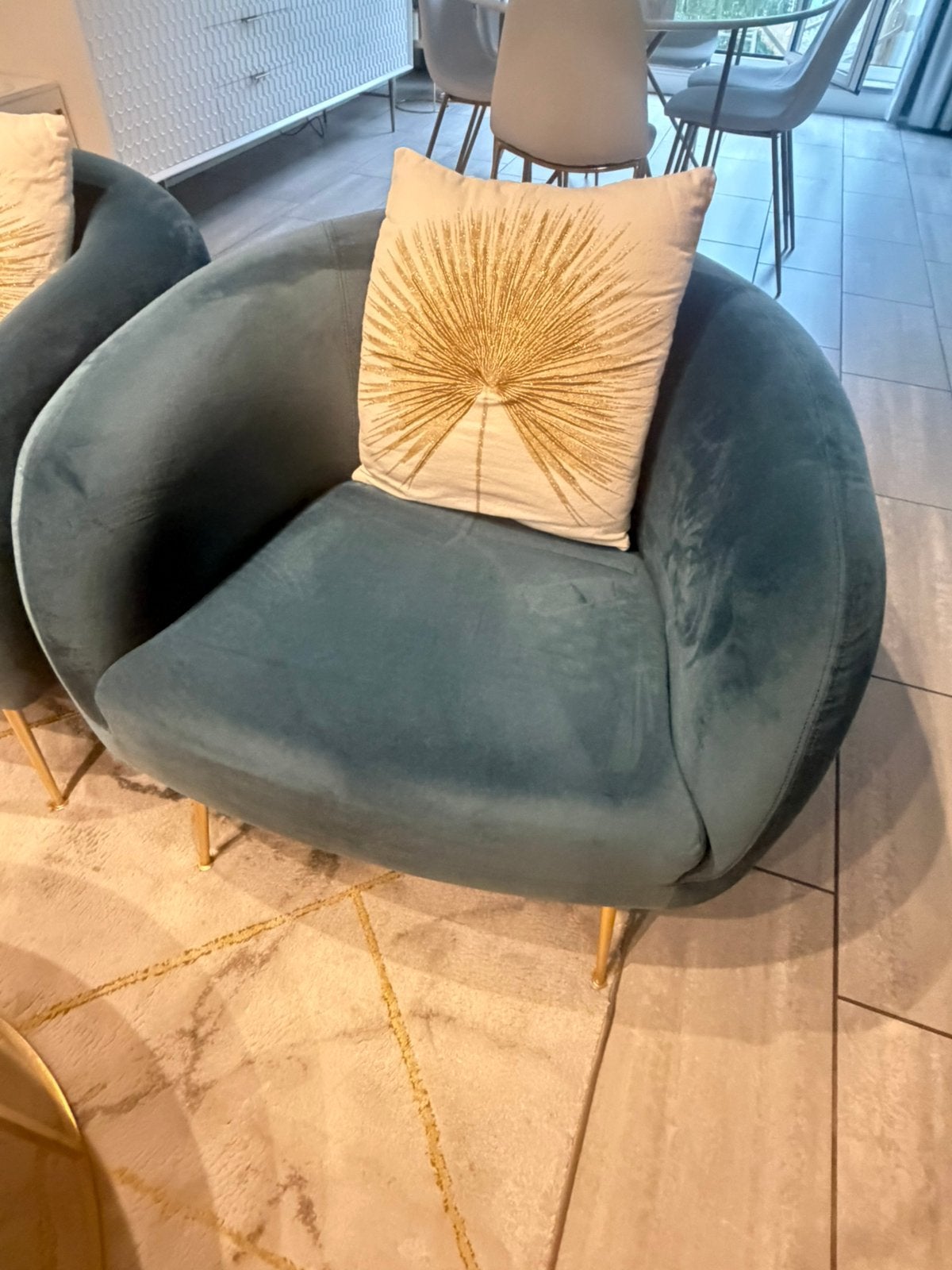 Vintage fauteuil met blauwe velours 2 beschikbaar, Ophalen, Zo goed als nieuw