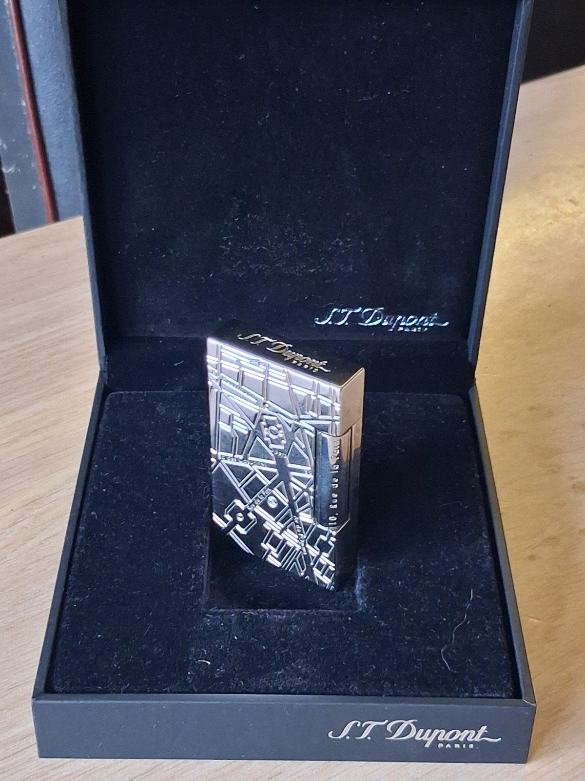 ST Dupont, Enlèvement ou Envoi, Briquet