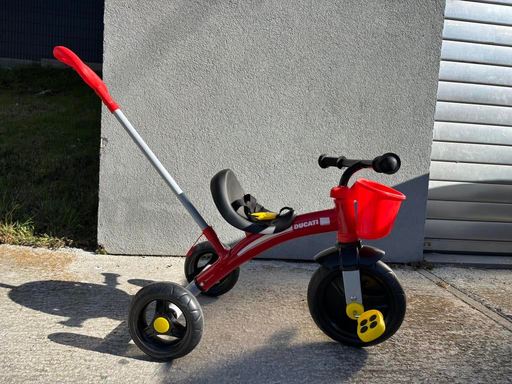 Tricycle neuf, Vélos & Vélomoteurs, Vélos | Tricycles pour enfants, Enlèvement, Neuf, Tige de poussée
