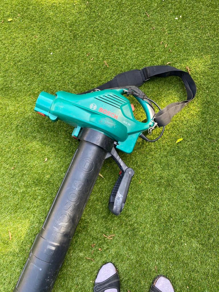 Bladblazer van merk bosch  elektrisch, Tuin en Terras, Ophalen of Verzenden, Zo goed als nieuw, Elektrisch