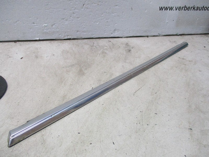 SIERLIJST portier links voor Mercedes-Benz / 8 (W115), Auto-onderdelen, Gebruikt, Mercedes-Benz, Dialog.mb@mercedes-benz.com, Mercedes-Benz AG