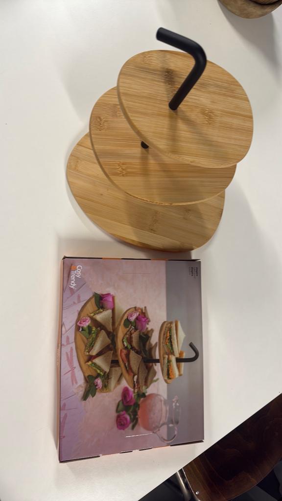 Etagère