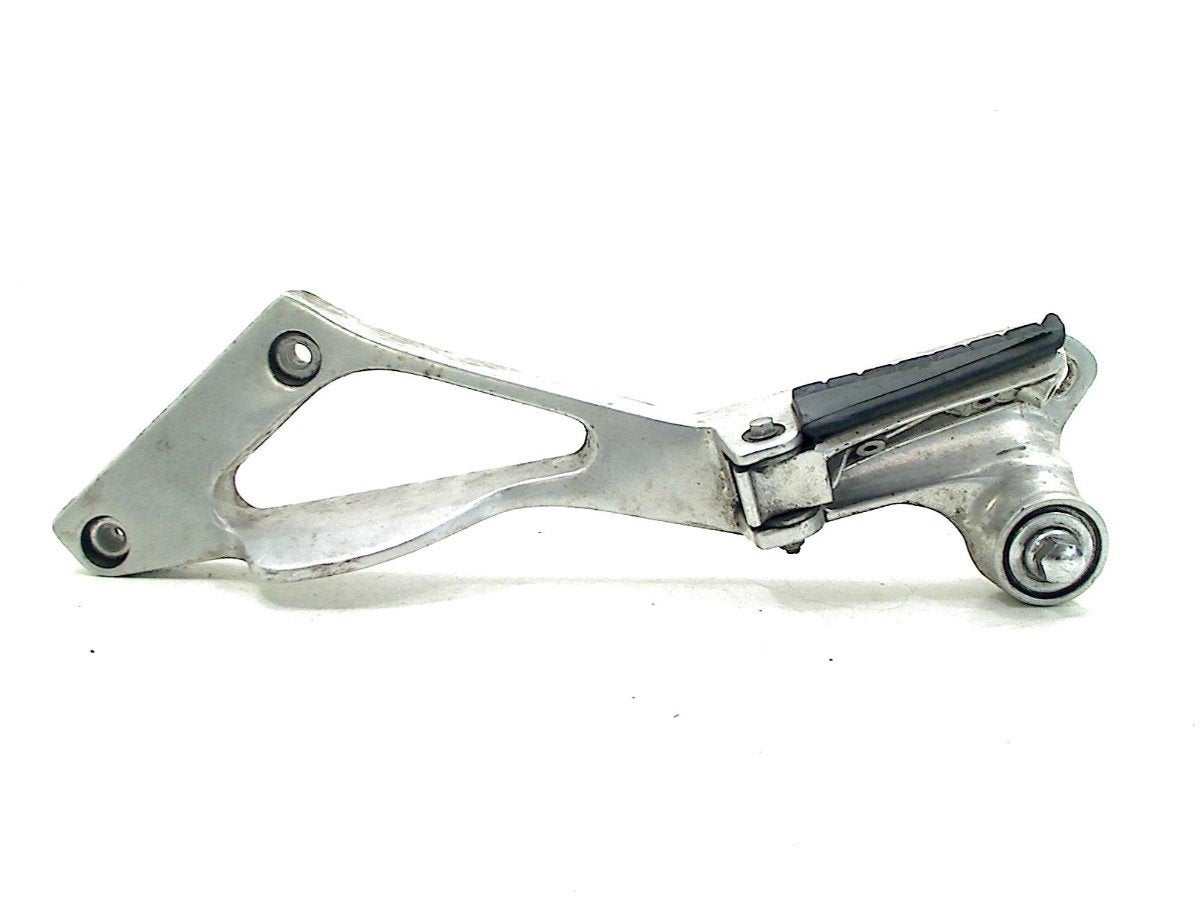 REPOSE PIEDS SUPPORT ARRIÈRE GAUCHE Yamaha, Yamaha Motor Europe N.V., Utilisé, Customersupport@yamaha-motor.co.uk, Koolhovenlaan 101
1119 NC  Schiphol-Rijk, NL