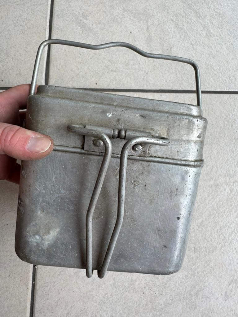 Wo2 Franse gamel met naam1937, Verzamelen, Militaria | Tweede Wereldoorlog, Ophalen of Verzenden