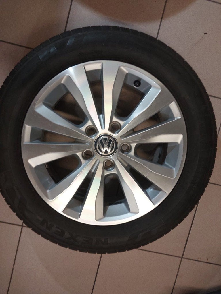 ensemble de 4 jantes VW Golf 7 avec pneus d'été 16", Autos : Pièces & Accessoires, Pneus et Jantes, 255 mm, 16 pouces, Véhicule de tourisme