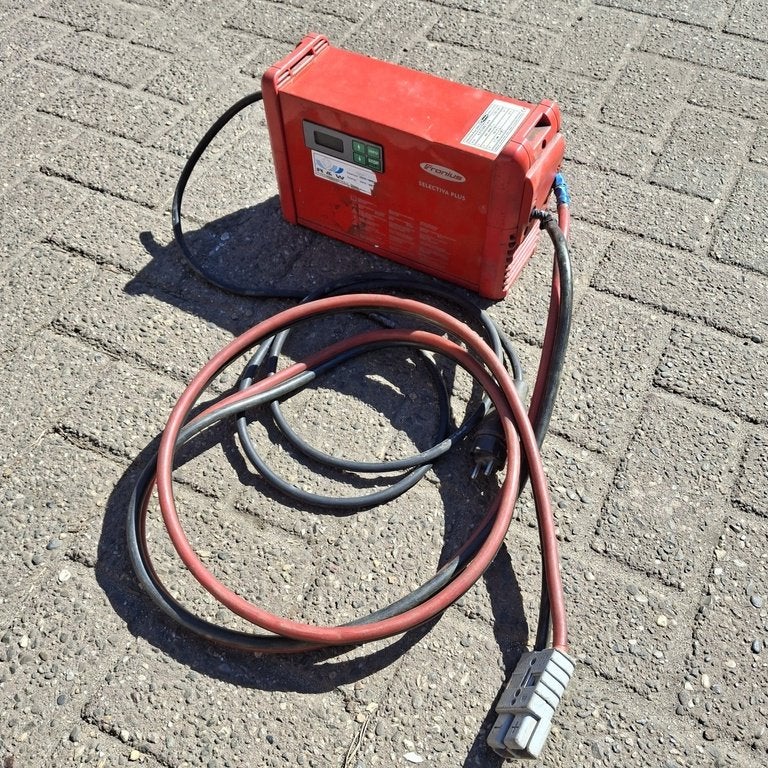 FRONIUS Selectiva plus 2065 E Acculader 24 v